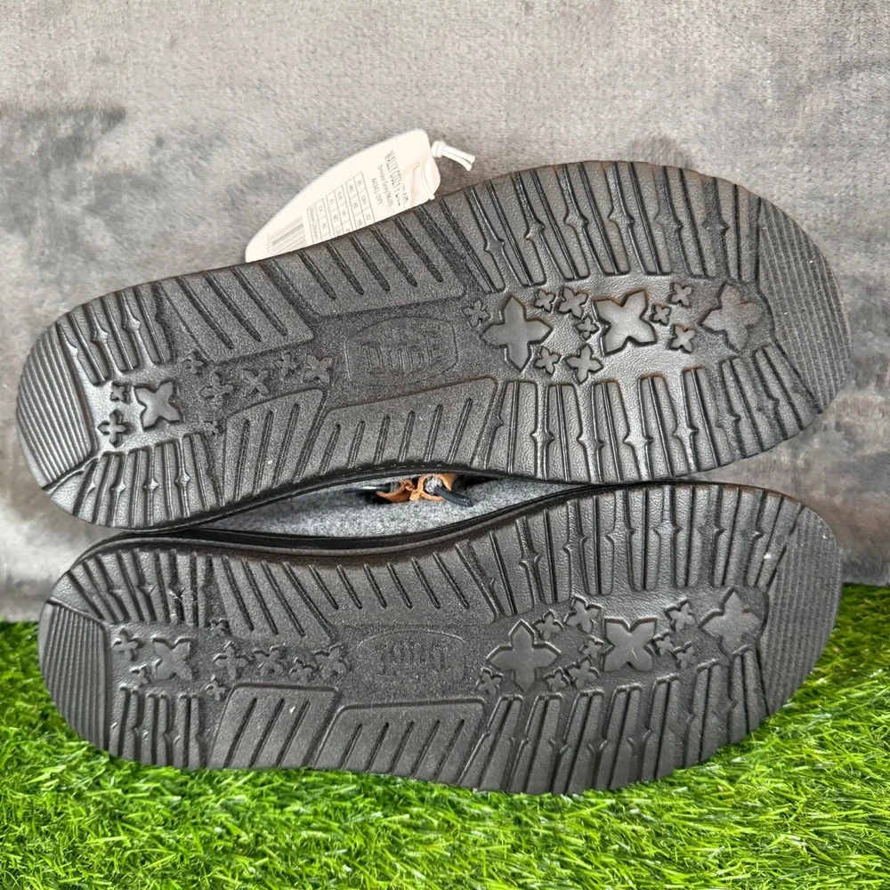 Hey Dude shoes new